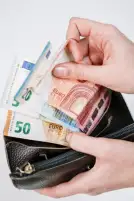 سعر اليورو اليوم الأحد 14-8-2022 في بداية التعاملات