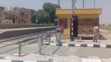 النقل تناشد المواطنين المشاركة في التوعية بضروة الالتزام بعدم اقتحام المزلقان