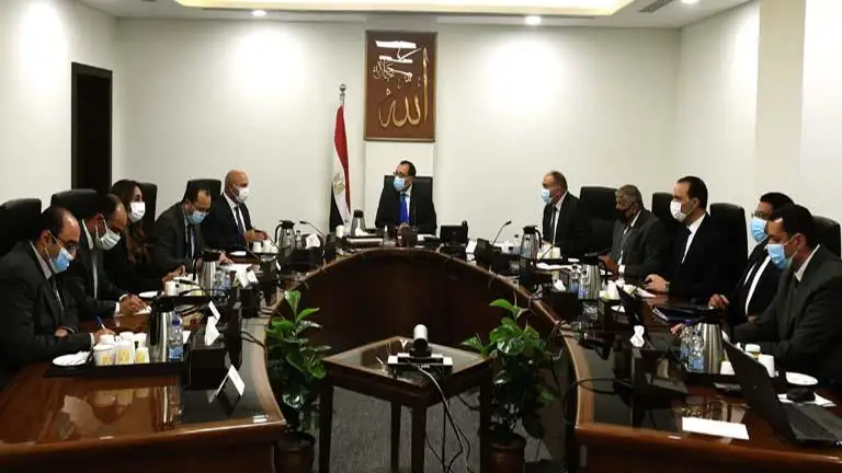 مدبولي يُتابع إجراءات زيادة التعاون البحري بين مصر ودولتي تونس والجزائر