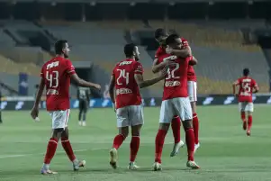 حسام حسن يقود هجوم الأهلي أمام إيسترن كومباني