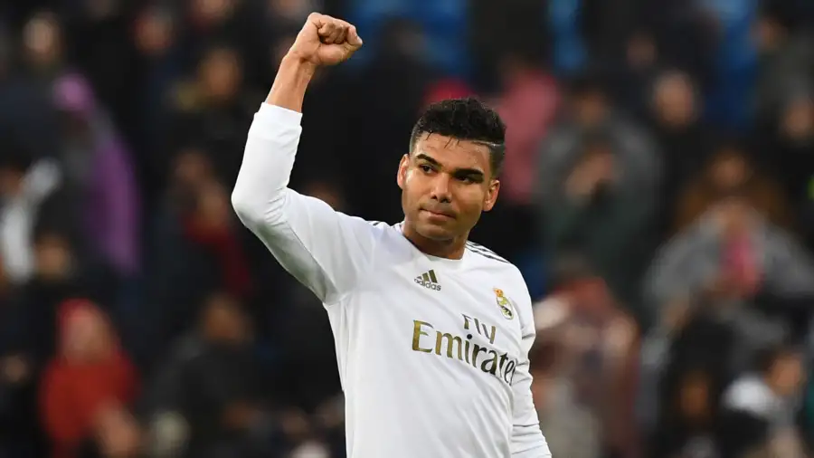 ريال مدريد يفتح خط المفاوضات مع بديل كاسيميرو