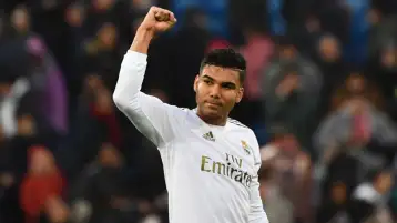 ريال مدريد يفتح خط المفاوضات مع بديل كاسيميرو