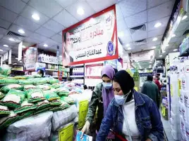 الداخلية: إقبال مكثف على منافذ مبادرة «كلنا واحد» للحصول على السلع المخفضة