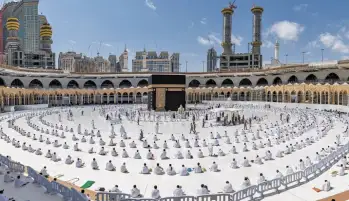 قبل انطلاق موسم العمرة.. مطالب بفصل شركات السياحة الدينية عن الخارجية لحل مشاكل تعارض المصالح