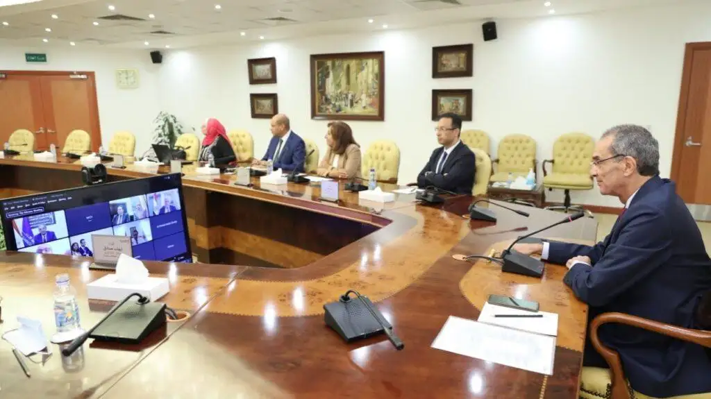 وزير الاتصالات: تطبيقات "التشخيص عن بعد" تساهم فى تطوير الخدمات الصحية وتوفيرها للمواطنين