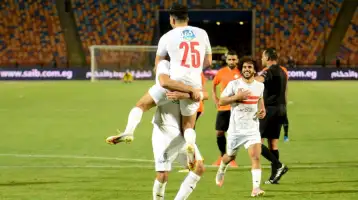 احتفالات جنونية في مقر إقامة الزمالك بعد الفوز بالدوري