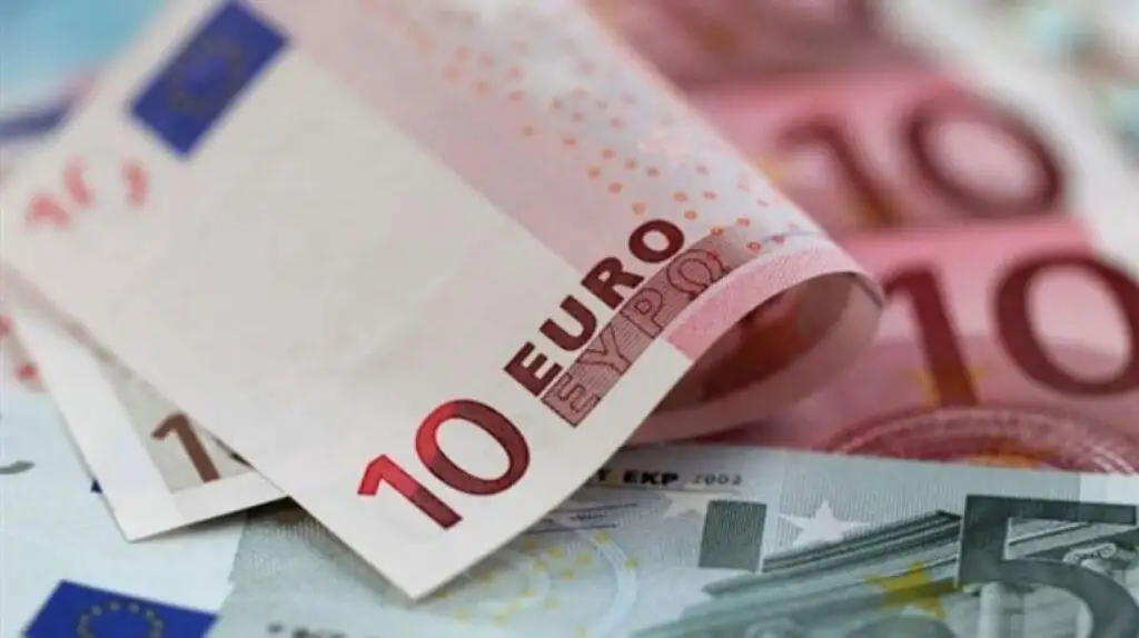 سعر اليورو اليوم الثلاثاء 23-8-2022 مقابل الجنيه في بداية التعاملات
