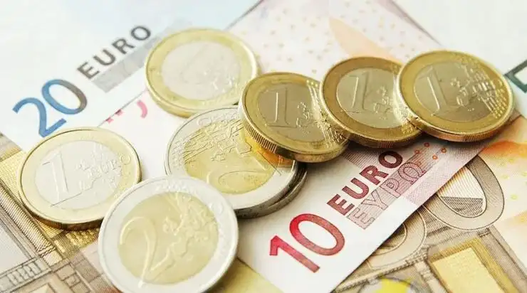 سعر اليورو اليوم الأربعاء 24-8-2022 في مستهل تعاملات البنوك المصرية