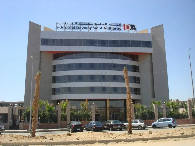 رئيس هيئة التنمية الصناعية: الدولة ما بتكسبش جنيه واحد من طروحات الأراضي