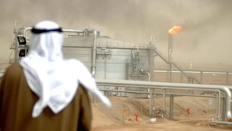 الكويت ترفع إنتاجها النفطي لـ2.811 مليون برميل يوميًا تماشيًا مع اتفاق "أوبك+"