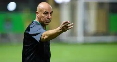 حسام حسن يوضح موقفه من الاستمرار مع المصري الموسم المقبل