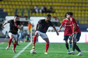الأهلي يخسر من الطلائع ويفرط في المركز الثاني بالدوري