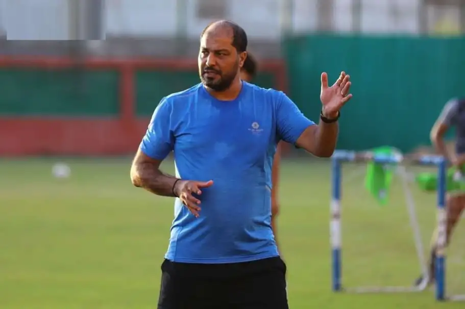 الشعباني يدخل حسابات الإسماعيلي خلفًا لحمزة الجمل