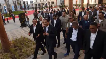 مدبولي يؤكد اهتمام الرئيس السيسي بالمشروعات الخدمية التي ينفذها صندوق تحيا مصر
