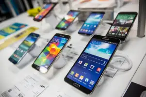 %15 انخفاضا مرتقبا في أسعار الهواتف وإكسسواراتها