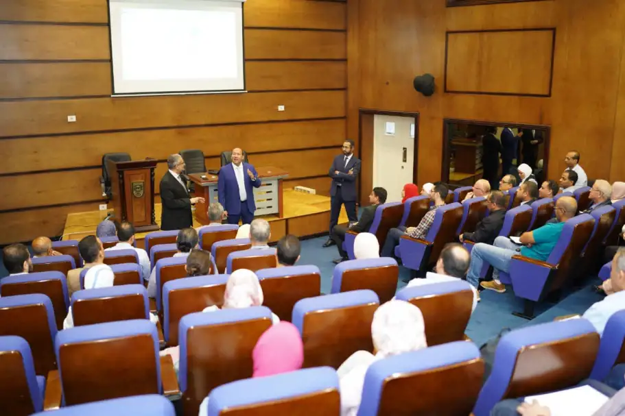 التخطيط تعقد ورشة عمل لممثليها في اللجان التنفيذية للمحافظات بمبادرة المشروعات الخضراء