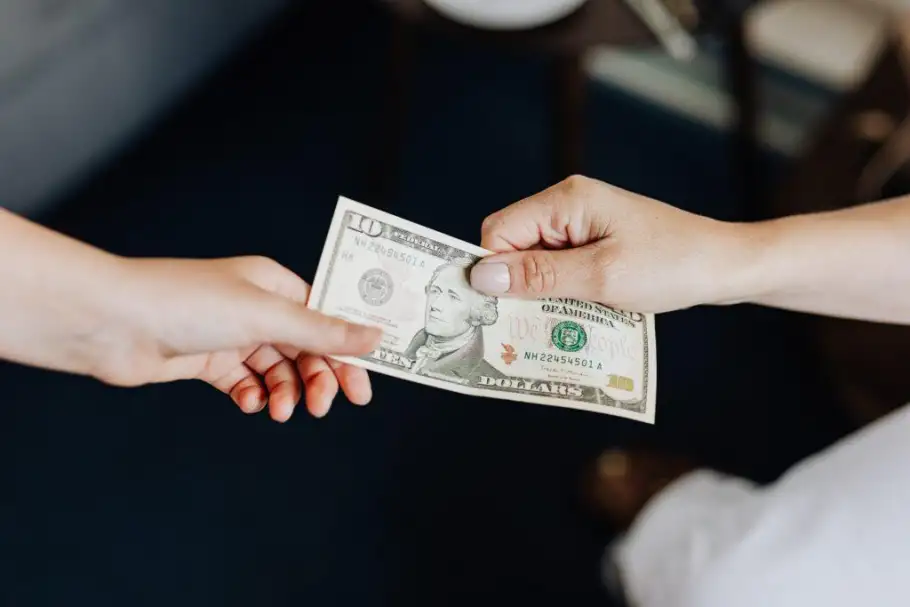 سعر الدولار اليوم الأحد 11-9-2022 أمام الجنيه في بداية التعاملات