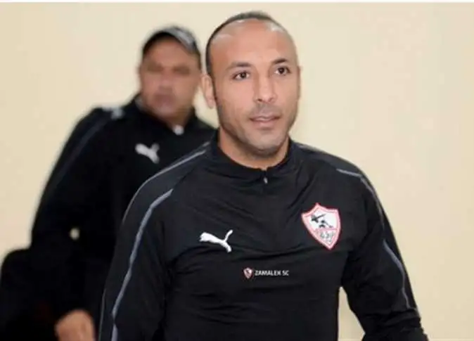 عبد العزيز ينضم لجهاز فيتوريا