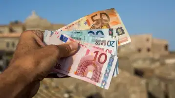 أسعار العملات اليوم الإثنين 12-9-2022 مقابل الجنيه المصري في بداية التعاملات
