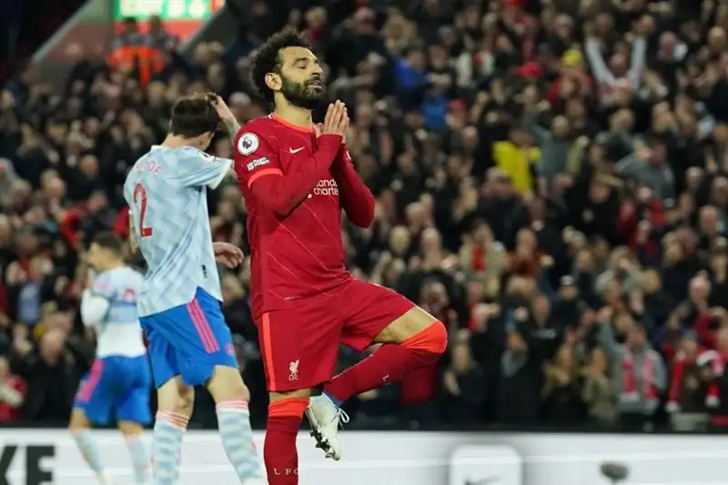بي بي سي: تويتر يضلل الجمهور بشأن مستوى تأمين بياناتهم لدى المنصة
