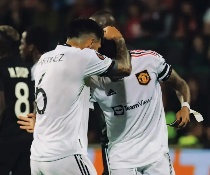 مانشستر يونايتد يفوز على شيريف المولدوفي بثنائية في الدوري الأوروبي