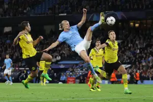 هالاند يعلق على هدفه الخيالي في دورتموند