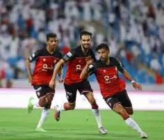 الرائد يقلب الطاولة على الاتفاق بثنائية في الدوري السعودي