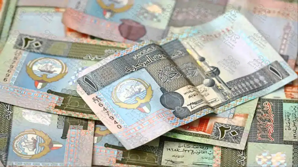 سعر الدينار الكويتي اليوم الأحد في بداية التعاملات أمام الجنيه المصري