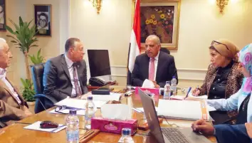 وزير قطاع الأعمال يتابع تطوير "سيجوارت" وتشغيل مصنع جديد بطاقة 500 ألف فلنكة