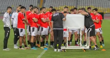 فيتوريا يختار 27 لاعبًا فى القائمة النهائية للمنتخب لوديتي النيجر وليبيريا