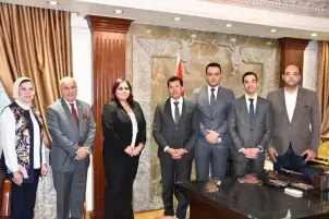 وزير الشباب والرياضة يبحث التعاون فى مجال أنشطة المناخ مع الاتحاد الدولي للهلال والصليب الأحمر