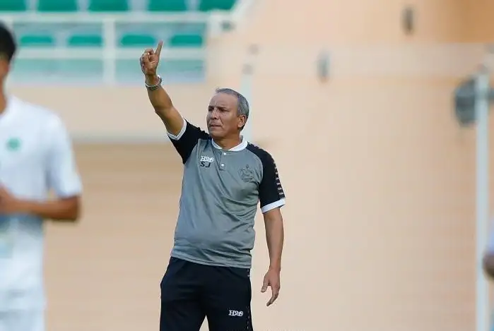 نجم شباب مقرة الجزائري يعين التونسي الجويلي مدربًا جديدًا