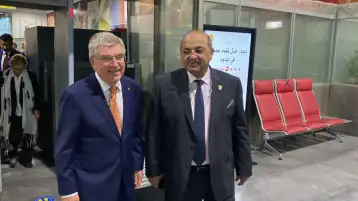 رئيس الأولمبية الدولية يصل مصر