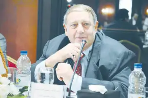 رئيس غرفة الملابس الجاهزة باتحاد الصناعات: تأخر الإفراج عن مستلزمات الإنتاج بالموانئ يرفع الأسعار