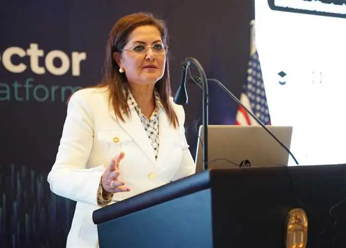 وزيرة التخطيط والتنمية الاقتصادية تجتمع مع اعضاء غرفة التجارة الأمريكية فى القاهرة
