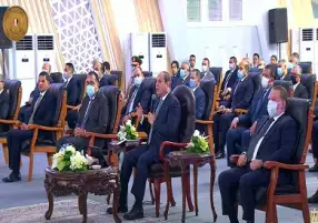 الرئيس السيسي: انتهاء كل المعوقات التي تجابه رجال الصناعة خلال شهرين