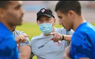 فيريرا يضع برنامجا بدنيا للاعبي الزمالك بعد العودة من الراحة