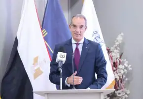 وزير الاتصالات: استخدام الطاقة النظيفة في تشغيل أبراج المحمول ومحطات إنزال الكابلات البحرية