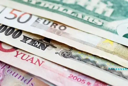 أسعار العملات اليوم في البنوك مقابل الجنيه المصري في بداية التعاملات
