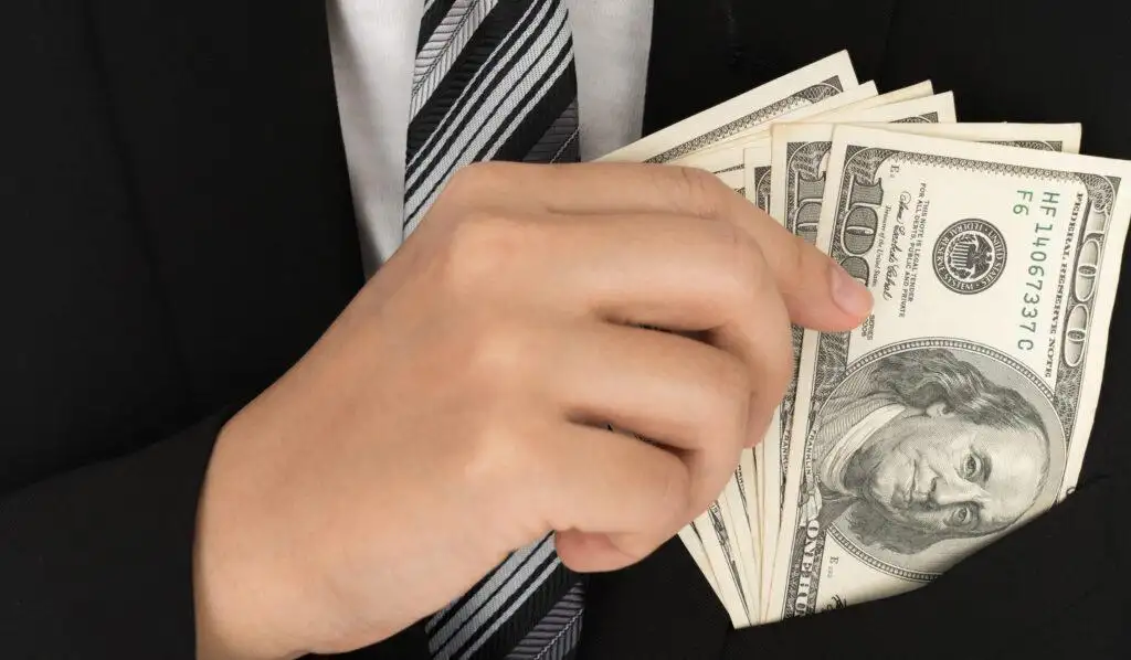 سعر الدولار اليوم الإثنين 3-10-2022 في بداية التعاملات أمام الجنيه