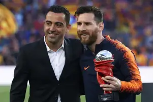 تشافي يجيب.. هل يعود ميسي إلى برشلونة الصيف المقبل؟