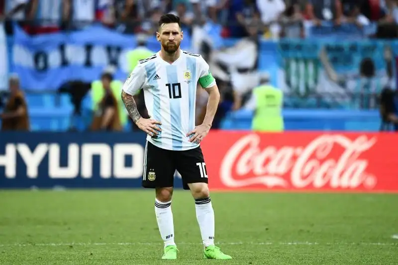 بعد مفاجأته المدوية.. ماذا قدم ميسي في 4 بطولات كأس عالم؟