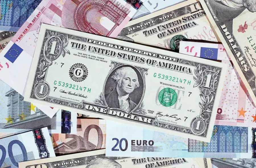 أسعار العملات اليوم في البنوك مع بداية التعاملات مقابل الجنيه المصري