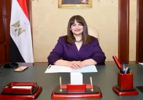 وزيرة الهجرة توضح تفاصيل إعفاء سيارات المصريين بالخارج من الجمارك