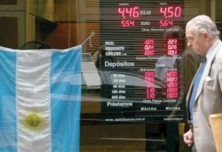 الأرجنتين.. إعفاء العمال من ضريبة الدخل وسط توقعات بارتفاع التضخم لـ100%