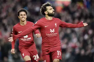 صلاح ضمن أول 10 لاعبين مرشحين لجائزة الكرة الذهبية