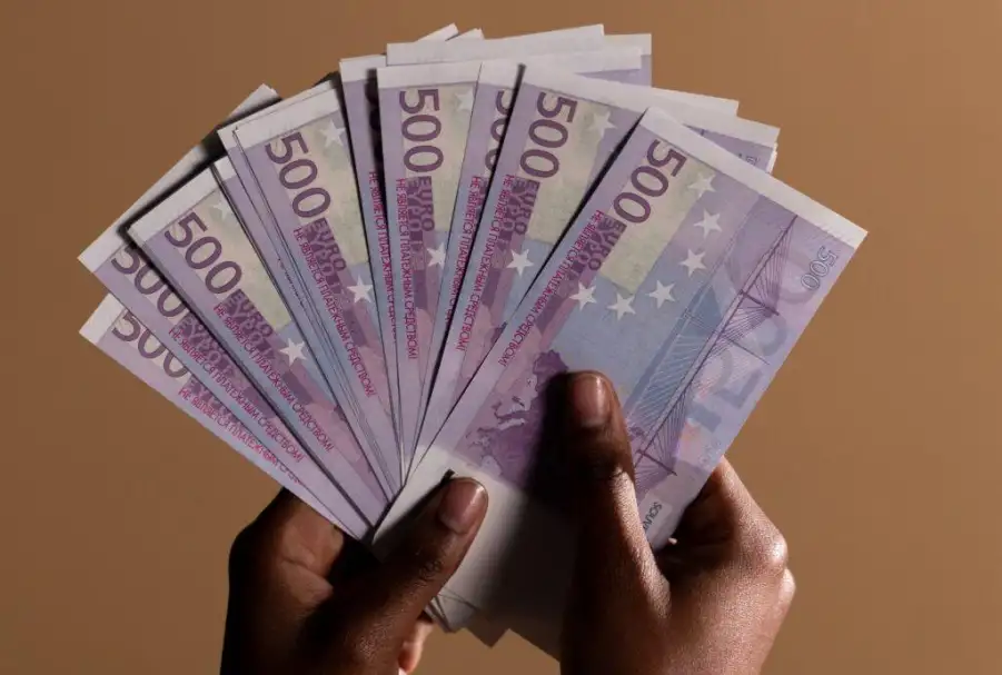 سعر اليورو اليوم السبت 22-10-2022 أمام الجنيه المصري