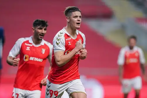 سبورتينج براجا يستعيد وصافة الدوري البرتغالي
