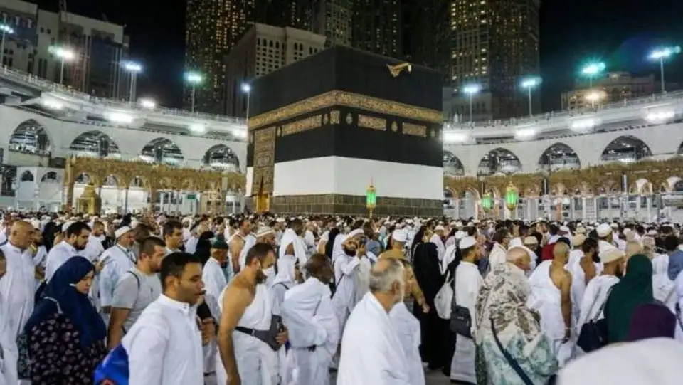 تحرير سعر الصرف يربك رحلات العمرة والسياحة الخارجية مؤقتا