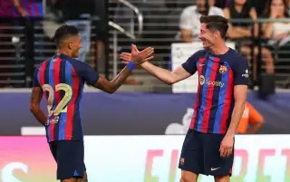 ليفاندوفسكي على رأس قائمة برشلونة لمباراة فالنسيا